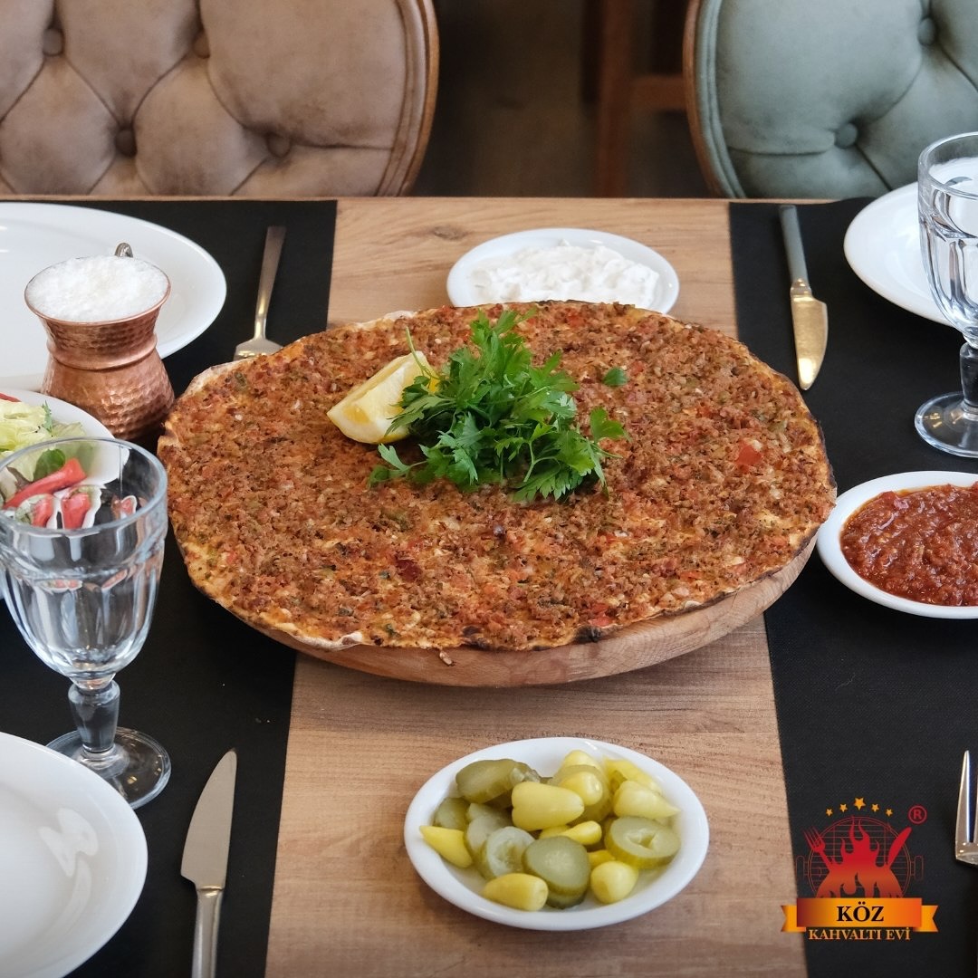 Acılı Lahmacun